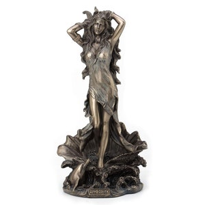 Estatua de la diosa del amor Afrodita de la mitología griega
