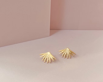 Pendientes chapados en oro de 18k - Pendientes Sunray - Golden Rays Studs - Pendientes Boho hechos a mano