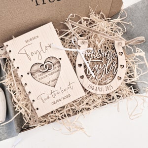 Personalisierte Hochzeits Karte Hufeisen Geschenk für Ehepaare - WELTWEIT