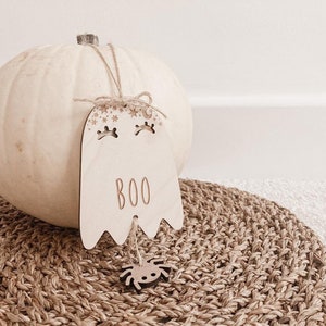 Ghost Halloween Decor | Personalised Name Tag | Trick or Treat Pumpkin Label | Fall Autumn Decoration Wall Art