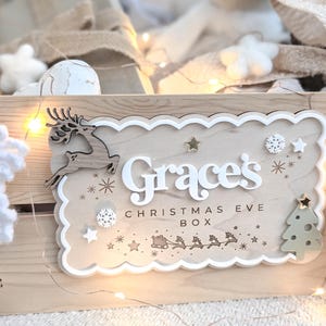 Personalised Christmas crate for kids or families, engraved and handcrafted with acrylic name plaque – ideal for Christmas Eve or festive gifting (contents not included).