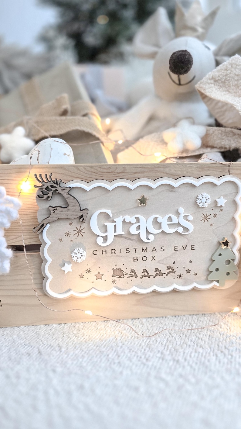 Personalised Christmas crate for kids or families, engraved and handcrafted with acrylic name plaque – ideal for Christmas Eve or festive gifting (contents not included).