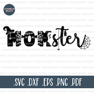 K&ouml;nnte beinhalten: Schwarzwei&szlig;es Grafikdesign des Wortes "Momster" mit Halloween-Elementen, darunter ein Hexenhut, ein Geist, eine Spinne und ein Spinnennetz. Der Text "SVG .DXF .EPS .PNG .PDF" befindet sich unterhalb des Designs.