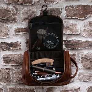Personalisierte hängende Kulturtasche, PU-Leder Rasierset, handgefertigte Kulturtasche für Herren, Dopp Kit Trauzeugen Geschenke, Ursher Geschenke, Weihnachtsgeschenke