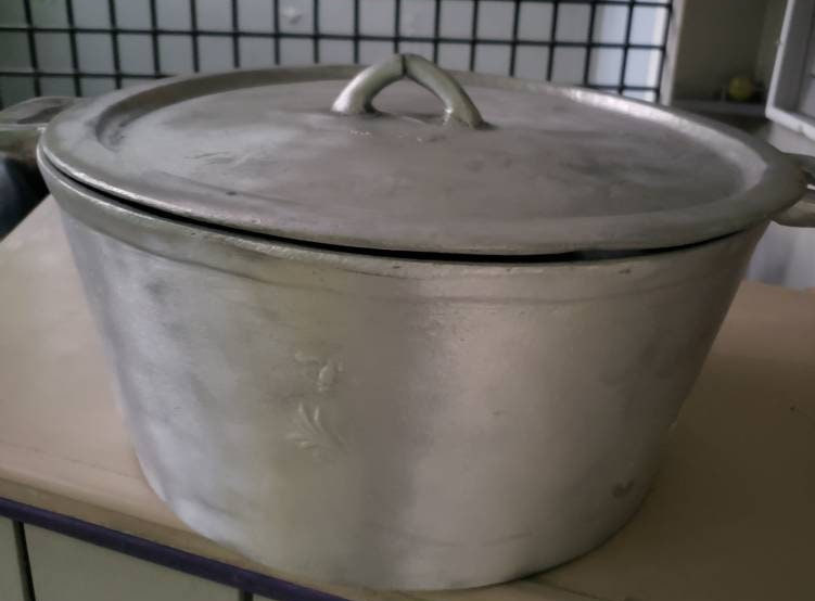 Jamaican Dutch Pot, Dutchie, Granfada Washpan Dutchie 15 Wide With Lid