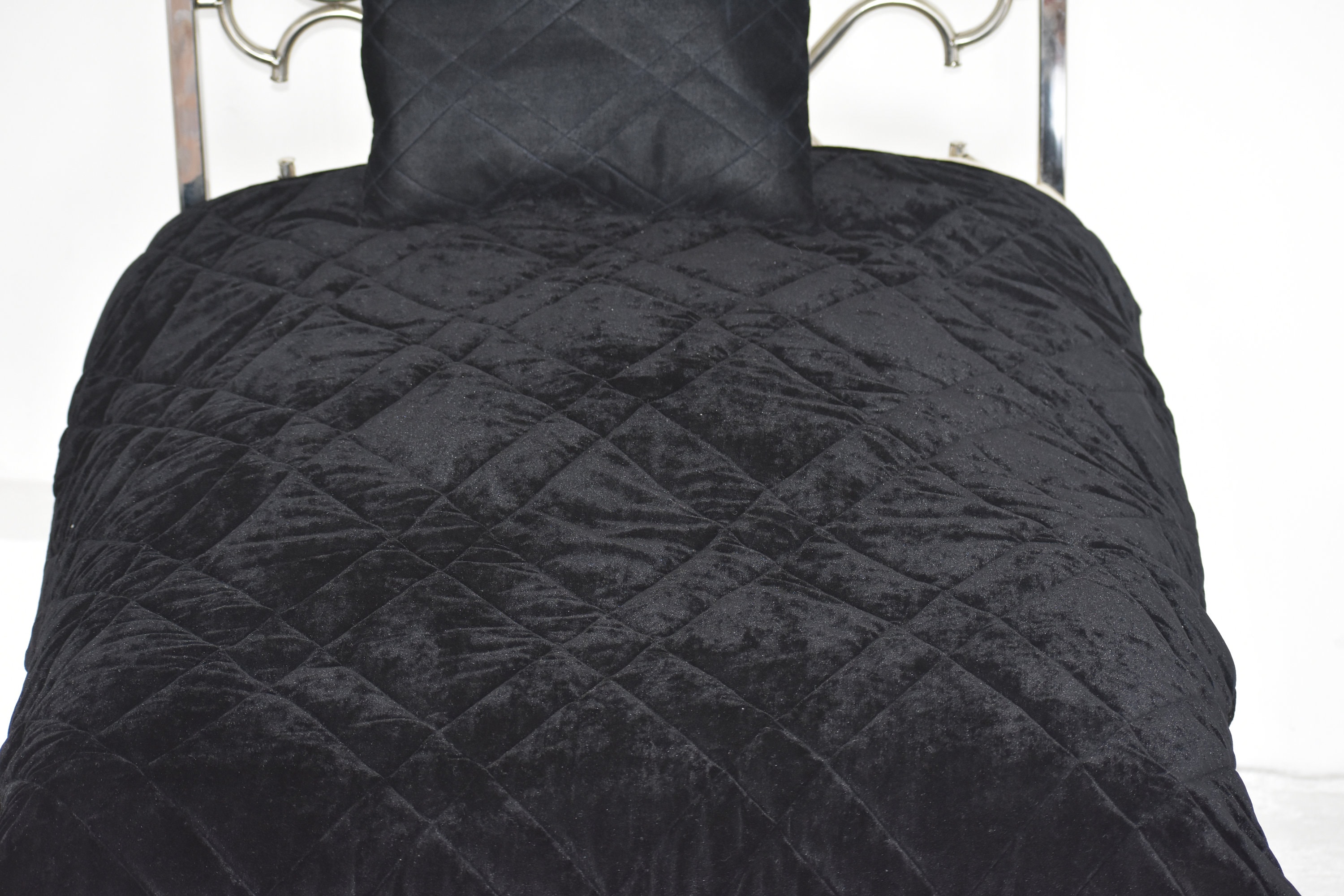 Couette En velours noir,