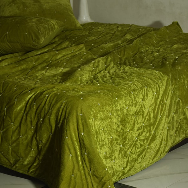 Olive Green velvet Quilt Velvet Blanket Quilt Throw Green Bedspread Velvet Comforter Velvet bedding Gift Starry Hand Stitched