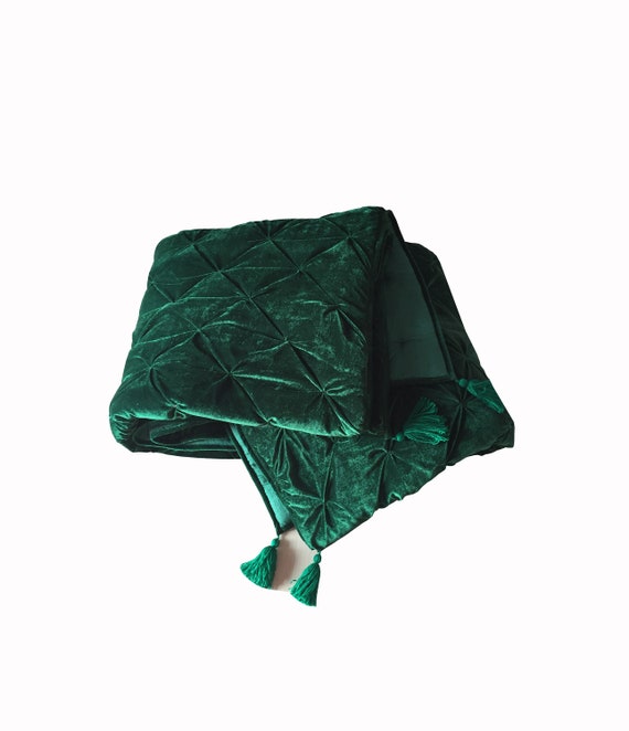 Emerald Green Velvet Quilt Velvet Blanket Queen Quilt Throw Dark Green Bedspread Velvet Comforter Velvet Bedding Gift New Year s Gifts Etsy Canada