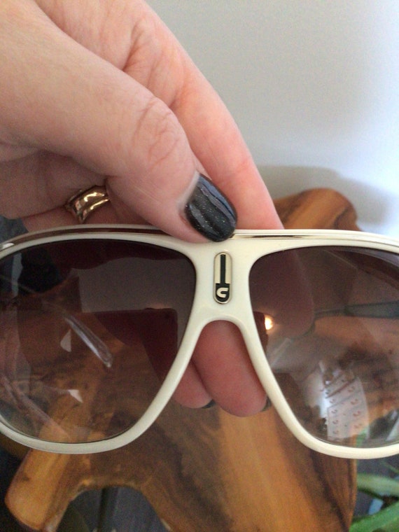 Gorgeous Vintage CARERRA “Stroke” Sunglasses Whit… - image 6