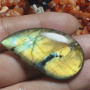 Pietra preziosa di labradorite, cabochon di labradorite, pietra lucida, pietra appariscente, pietra preziosa naturale, cabochon di pietra preziosa, creazione di gioielli, 48x26x6 mm, 56,50 ct, 01L