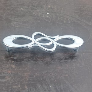 Polished Chrome Infinity handle knob pull