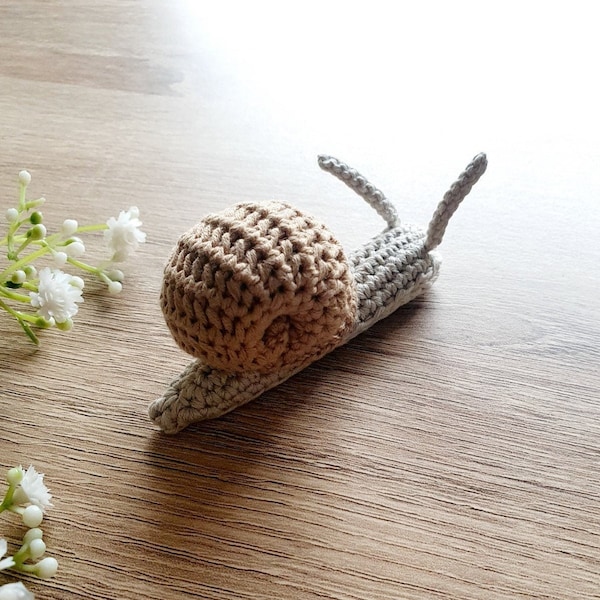 Edward the snail - critter stitch crochet pattern / amigurumi