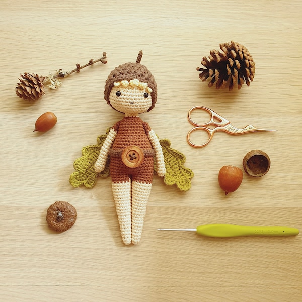 Acorn Sprite - critter stitch crochet pattern / amigurumi little oliver