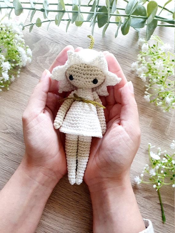 Muguet the Flower Girl critter stitch crochet pattern amigurumi