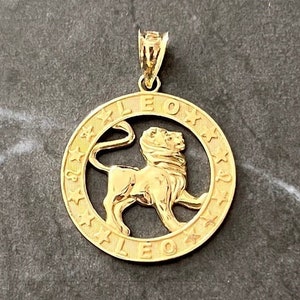 Gold leo store pendant necklace