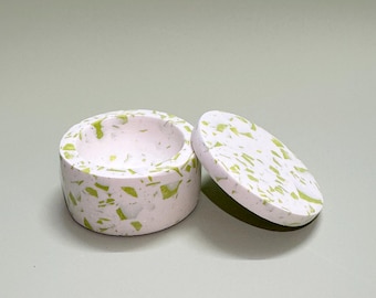 Terrazzo Pinch Pot in "Lime Green"