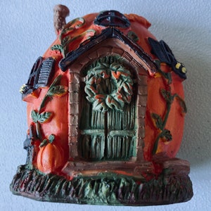 Pumpkin Fairy Garden House