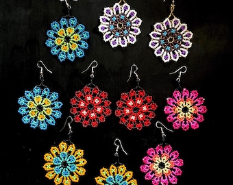 Große Perlen Multi-Farbe Blume mexikanischen Ohrringe