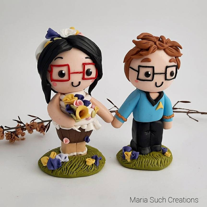 Personalized wedding figure cake topper with your favorite Etsy