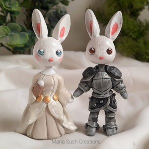 Süße handmodellierte Hasenfigur, nerdiger Tortenaufsatz für die Hochzeit, Fantasy-D&D-Figuren, mittelalterliches Brautpaar, Geek-Hochzeitsgeschenke für Paare