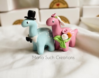 Cute Wedding favors for guests in bulk, Personalized Wedding Gifts for couple, Dinosaur Bride and Groom figurine for Wedding Cake Topper