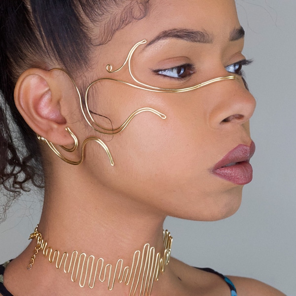 Gesichtsmaske aus Serpentindraht (Ohrmanschette) – Tribal Festival Schmuck