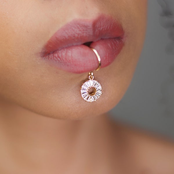 Gold crystal dangle Lip Cuff, No piercing needed, lip ring, Faux piercing,  Pendant Lip hugger