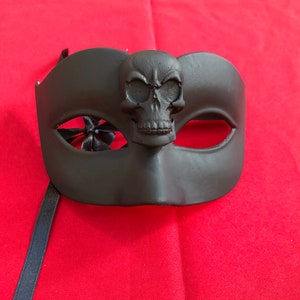 Black Carnival Mask with Skull - Hand Decorated in Venice - Halloween and Carnival Mask