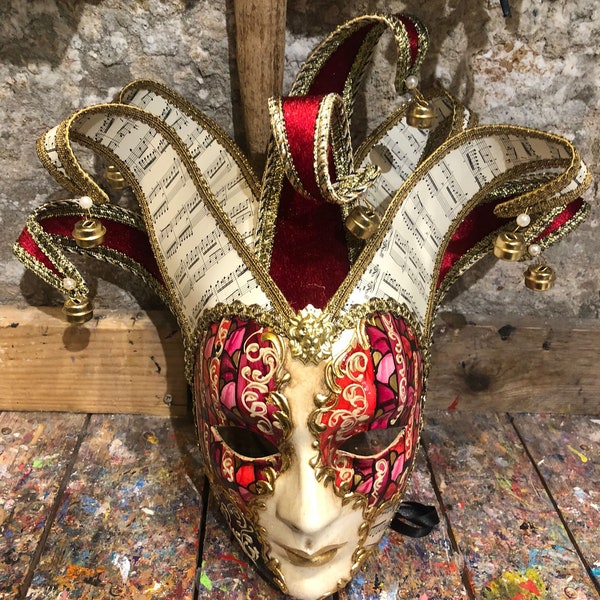 Jester mask with red and pink fantasy - Handmade decorated with gold leaves and precious fabrics