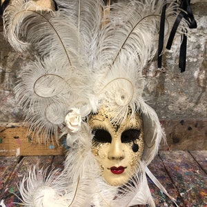 Carnival mask decorated with elegant white feathers - Venetian face mask hand-painted in Venice