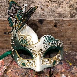 Venetian eye mask decorated with an elegant butterfly - Venetian carnival mask - Mask created and decorated by hand