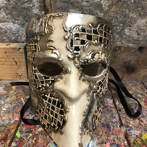 Venetian Casanova Mask - Hand-decorated Casanova Bauta - Carnival Party Mask
