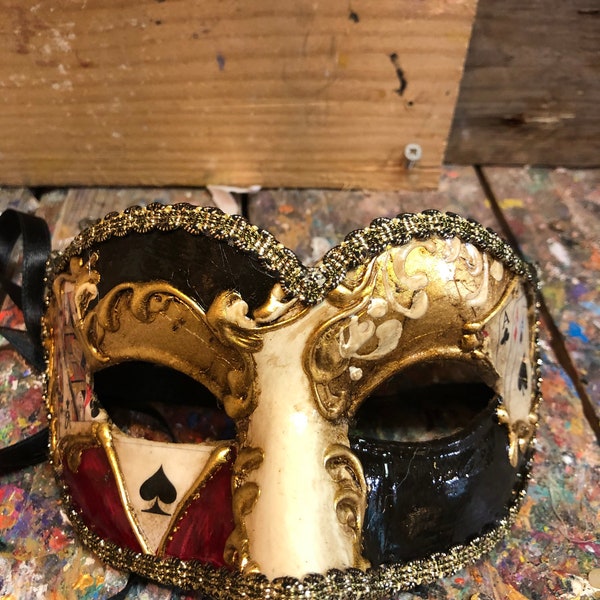 Venetian carnival mask - Golden Eye Mask made and decorated by hand in Venice