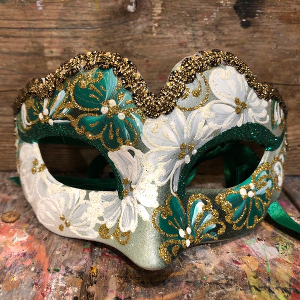 Maschera veneziana decorata con glitter e motivi floreali - Maschera di carnevale fatta e decorata a mano