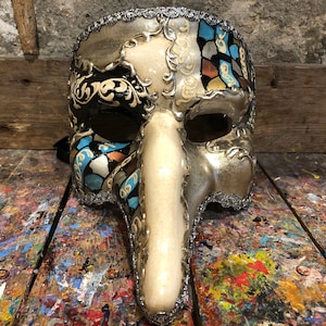 Original Venetian commedia dell&#39;arte mask hand painted by expert craftsmen.