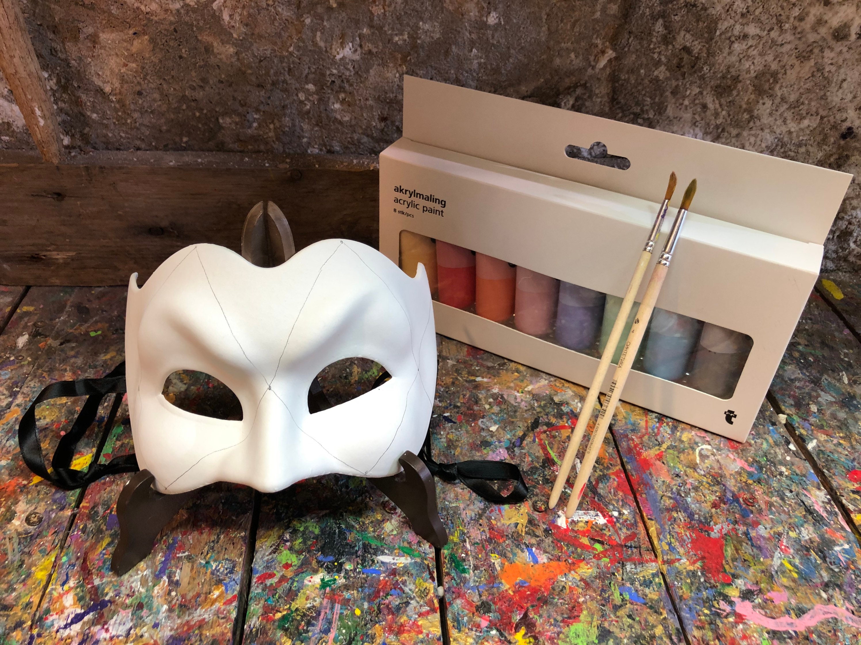 Maschera veneziana bianca da decorare Maschera di carnevale con set di  colori e pennelli -  Italia