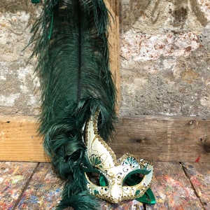 Original Venetian mask for children with hand-painted natural feather.