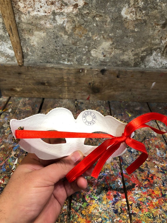 セール！ イタリア 壁飾り ベネチアンマスク 新品 月 赤 カーニバル 70-2 楽天市場】イタリア製 輸入雑貨 ベネチアンマスク アイマスク 赤