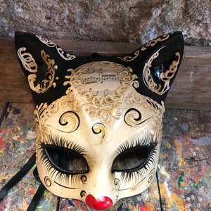 Carnival Cat Mask - Cat Mask for Carnival Parties - Handmade Golden Venetian Mask