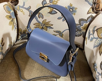 Sacs à main en cuir italien, Sac avec poignée sur le dessus, Sac en cuir véritable, Sacs à main en cuir faits main pour femme, Sacs fabriqués en Italie, Sacs en cuir bleu ciel