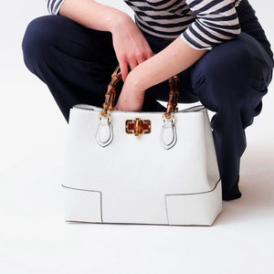 Italienische Lederhandtaschen, Bambusgriff Tasche, echtes Lederhandtaschen für Frauen, handgefertigte Ledertasche, Crossbody Lederumhängetasche