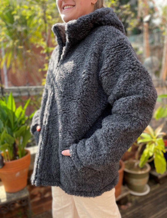 Lambs Wool Jacket With Hood Natural Woollen Country Style Outdoor Jumper  Unisex Winter Thick Fleece Hoodie Cosy Winter Jacket 