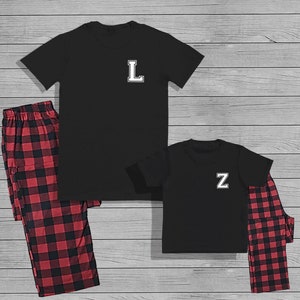Personalised Initials - Dad and Kids Matching Pyjama Set with T-shirt and Bottoms - Men&#39;s Pyjamas set - Fathers Day Gift - Dad Gift