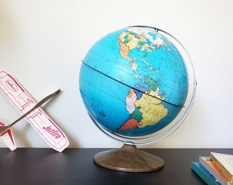 Ohio Art 11" Globe