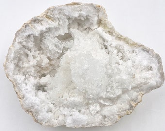 AAA White Quartz Geode 1.3 KG, Rock Crystal Half Geodes crystal cluster in semi precious natural stone