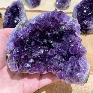 AAA Amethyst Geode 300-1300g, Amethyst Druse in natürlichem Halbedelstein, Roher großer Amethyst