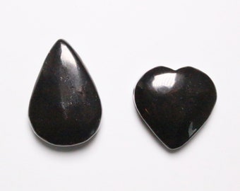 Pendentif en Shungite A en pierre semi précieuse forme Coeur et Goutte
