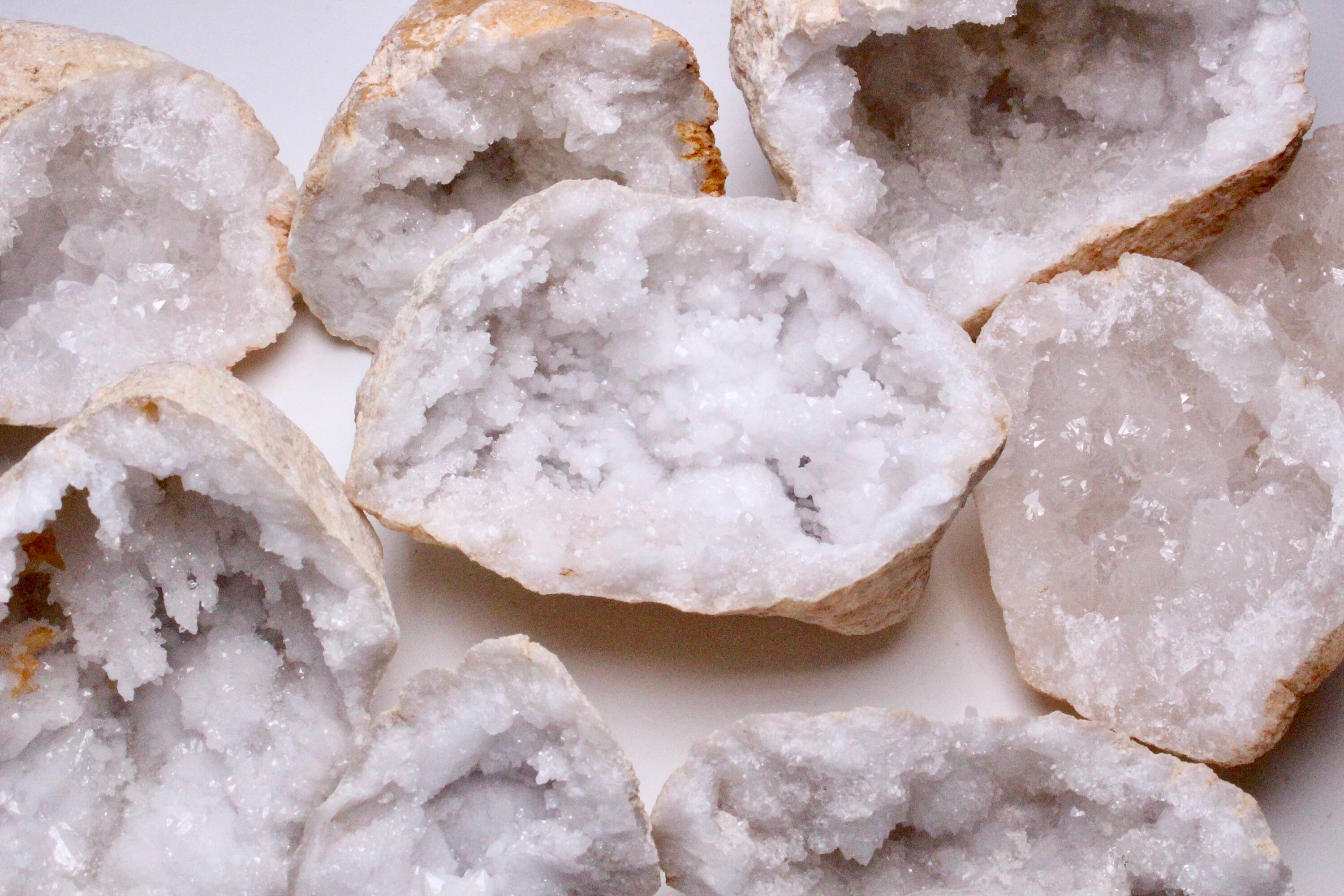 Géode en Quartz Blanc A 150-300 Grammes , Géodes de Cristal Roche Amas Cristal Pierre Naturelle Semi