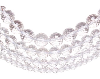 Hilo de cristal de roca en perla facetada