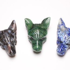 Pendant Wolf's Head Natural Stone Jade Nephrite, Lapis Lazuli, Opal Dentritic Wolf Head Accessory Carved Critaux